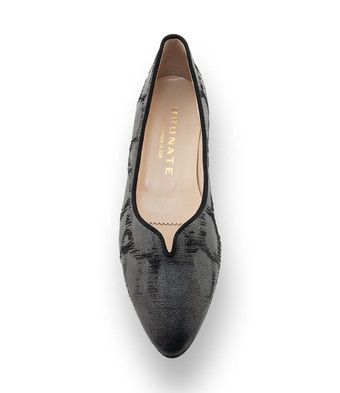Brunate Pumps