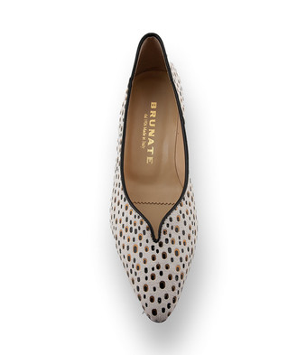 Brunate Pumps